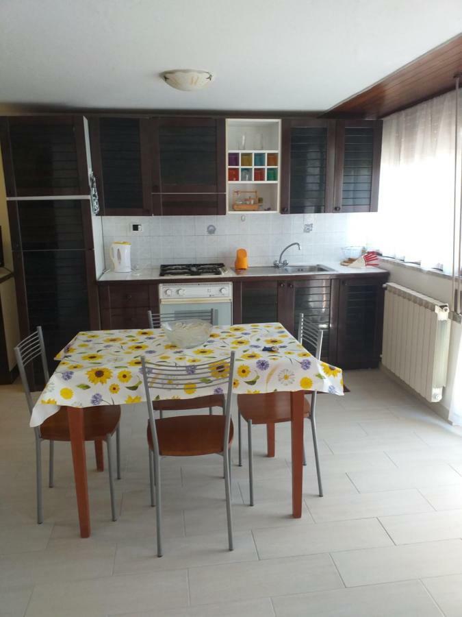 מרינה די קררה Appartamento Marina מראה חיצוני תמונה